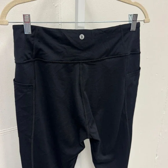 Victoria's Secret High Waisted Pocket Cropped Leggings Large L Regular Athletic - Picture 4 of 7